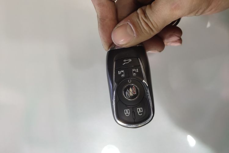 别克GL8 2022款 ES陆尊 653T 旗舰型中控内饰7001