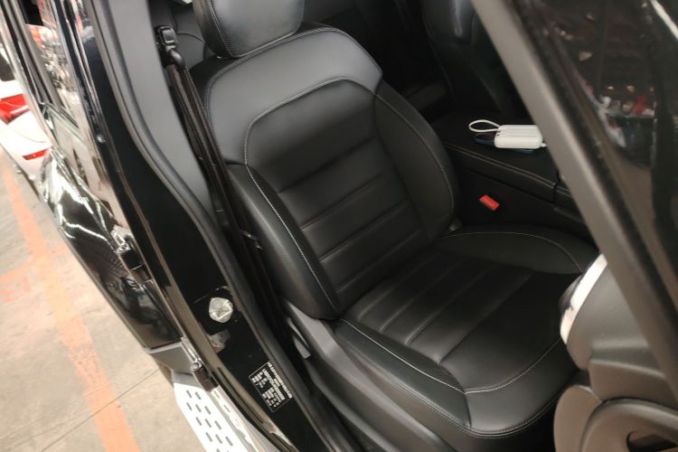 北京BJ40 2019款 PLUS 2.3T 自动四驱尊享版 国VI中控内饰41