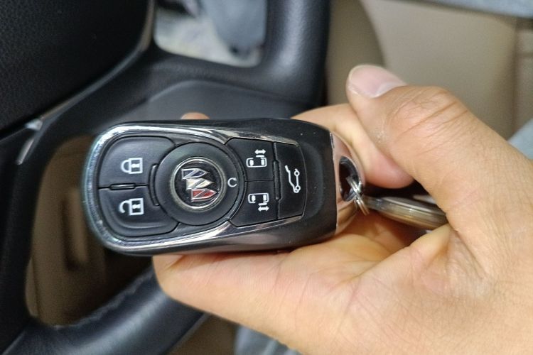 别克GL8 2021款 ES陆尊 653T 旗舰型中控内饰7001