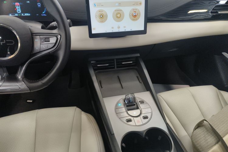 比亚迪 海豹06新能源 2024款 DM-i 80KM豪华型中控内饰16