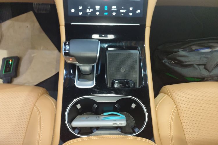 理想汽车 理想ONE 2021款 增程6座版中控内饰18