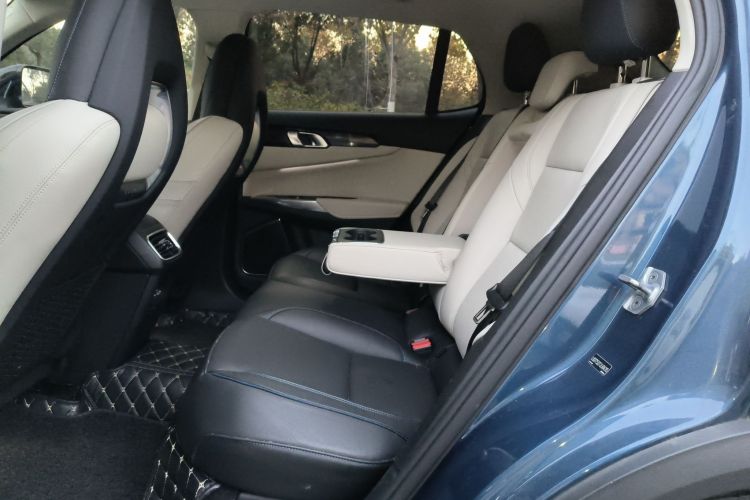 领克01 2017款 2.0T 两驱耀Pro版中控内饰21