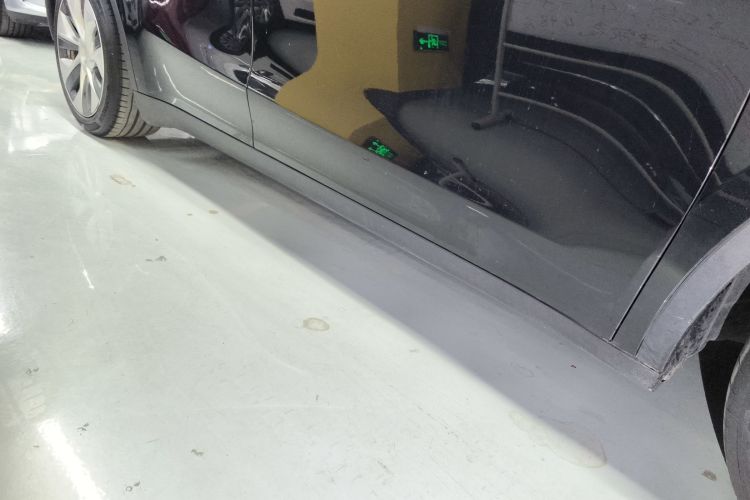 特斯拉 Model Y 2021款 标准续航后驱版局部细节9001