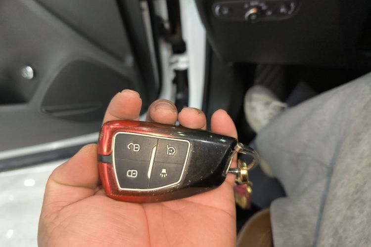 别克 2020款 昂科威S 652T 两驱豪华型中控内饰11