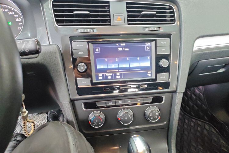 大众 高尔夫 2018款 1.6L 自动舒适型中控内饰16