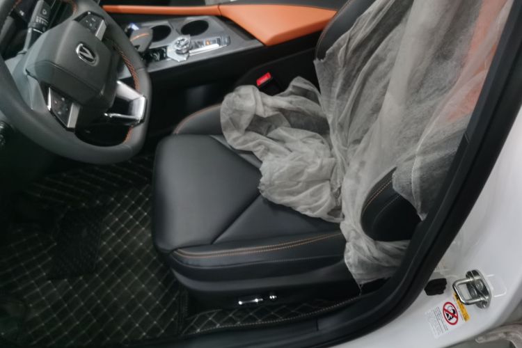 长安UNI-V 智电iDD 2023款  智电iDD 1.5T 113km智趣型（飞快版）中控内饰19