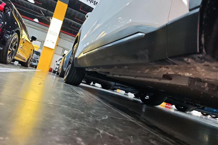 吉利银河 银河L7 2023款 1.5T 115km 星舰局部细节9001