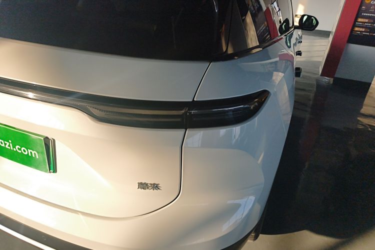 蔚来ES6 2024款 75kWh车身外观9