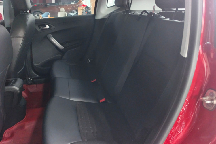 标致2008 2018款 230THP 自动豪华版中控内饰7004