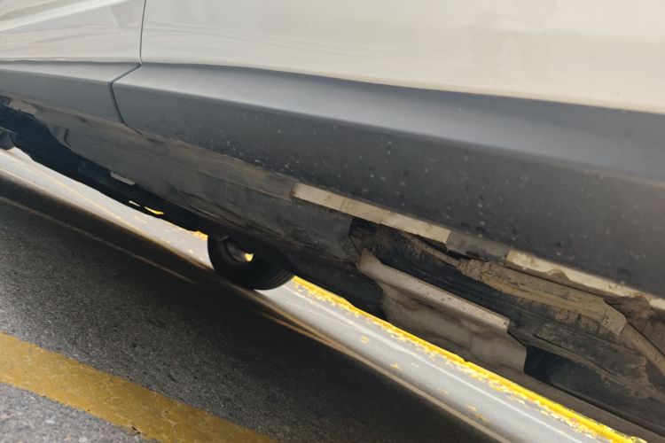 雷克萨斯RX 2016款 300 四驱典雅版 国V局部细节9003