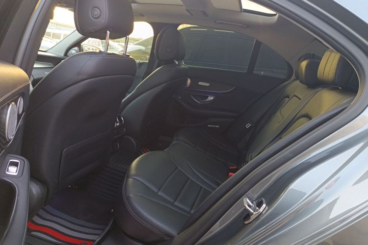 奔驰C级 2020款 C 260 L 运动版中控内饰21