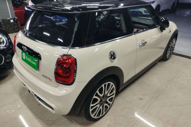 MINI 2016款 2.0T COOPER S 先锋派车身外观7