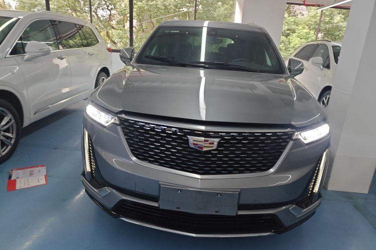 凯迪拉克XT6 2022款 2.0T 六座四驱豪华型车身外观2