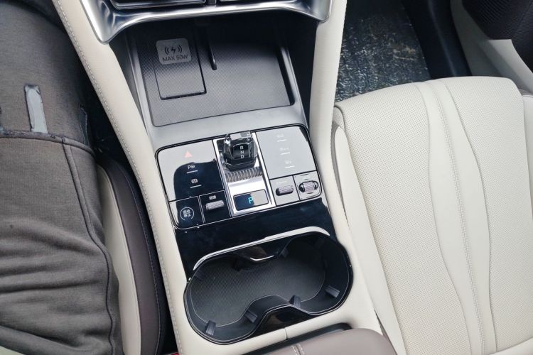 比亚迪 宋PLUS新能源 2025款 EV 智驾版 520km 尊贵型局部细节18