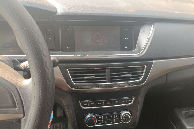 长安凯程 长安欧尚A600 2017款 1.5L 手动标准型中控内饰16