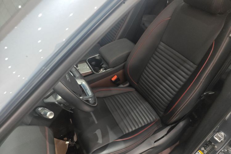 路虎 发现运动版 2020款 249PS R-Dynamic 性能版中控内饰19