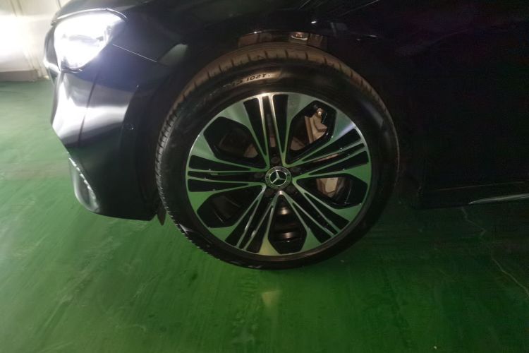 奔驰E级新能源 2024款 E 350 e L 插电式混合动力轿车车身外观6007