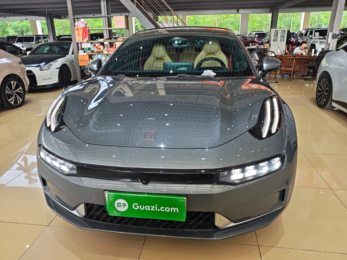 极氪001 2022款 长续航双电机 WE版