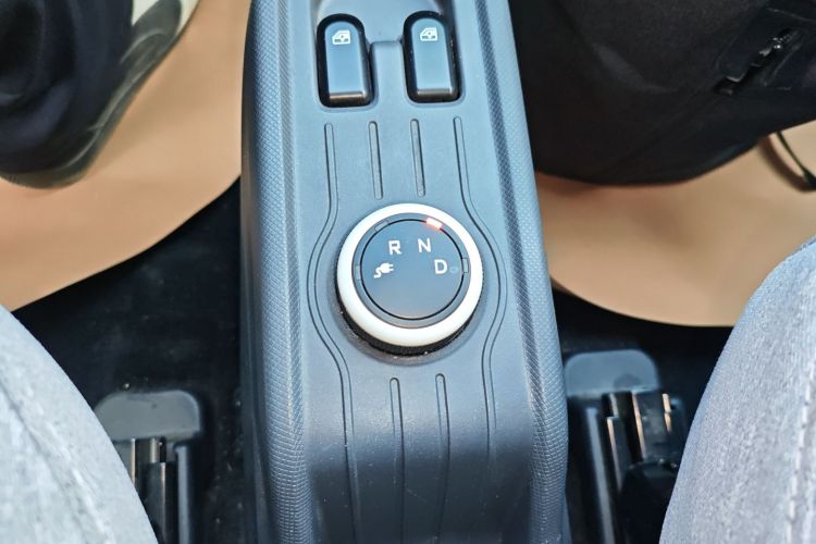 五菱汽车 宏光MINIEV 2022款 马卡龙时尚款 三元锂中控内饰18