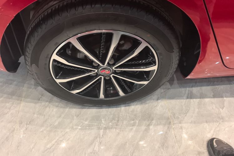 荣威i5 2020款 1.5L 手动4G互联领豪旗舰版车身外观6008