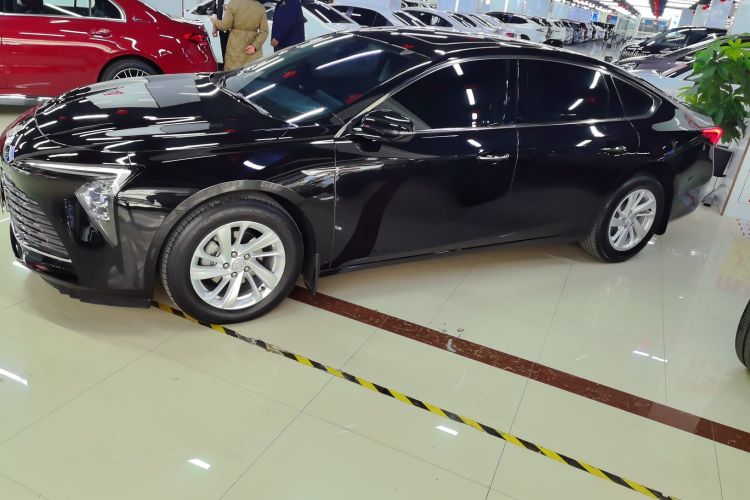 别克 君越 2023款 改款 25T 越行版车身外观4