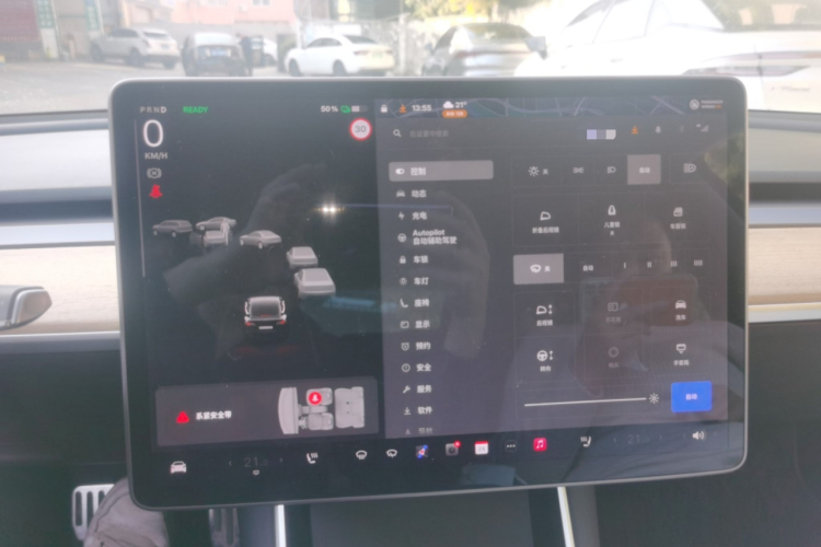 特斯拉 Model 3 2020款 改款 标准续航后驱升级版局部细节14