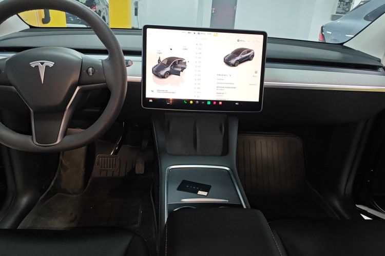 特斯拉 Model Y 2024款 后轮驱动版中控内饰16