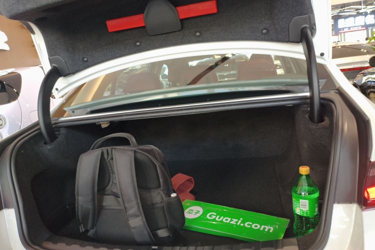 宝马i3 2022款 eDrive 35 L局部细节23