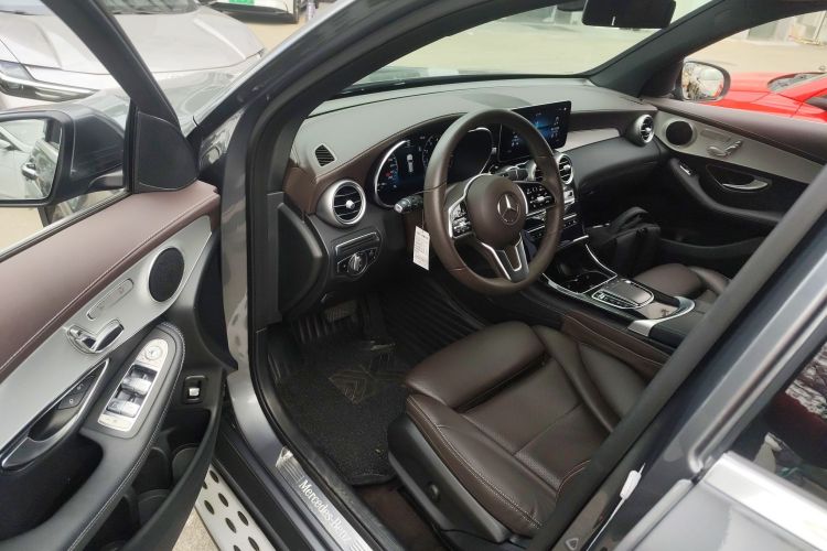 奔驰GLC 2021款 GLC 260 L 4MATIC 动感型中控内饰20