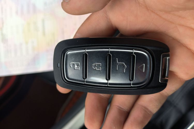 福特 蒙迪欧 2013款 2.0L GTDi200豪华型中控内饰11