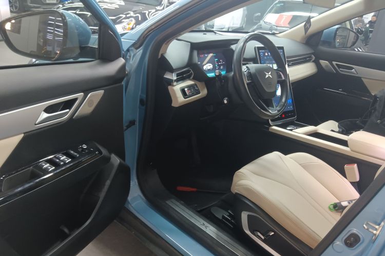 小鹏G3 2020款 520i 智享版中控内饰20