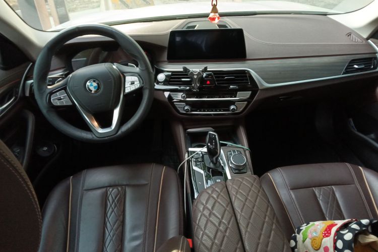 宝马5系 2020款 530Li 领先型 豪华套装中控内饰7002