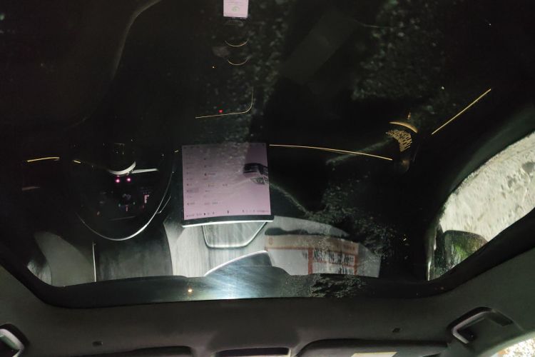 极氪001 2023款 WE版 86kWh局部细节22