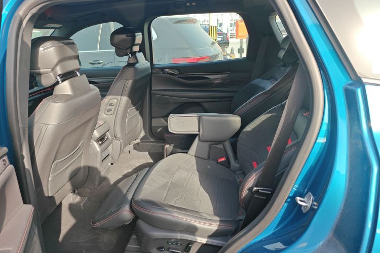 福特 2023款 锐界L 2.0T EcoBoost E混动四驱七座 STLine中控内饰21