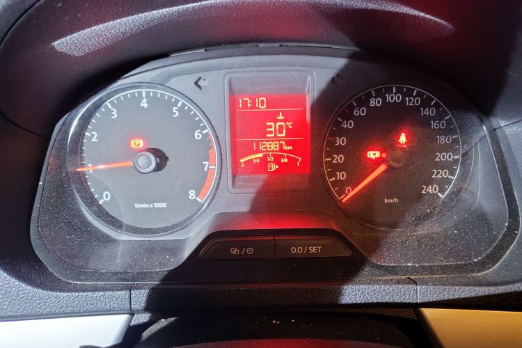 大众 捷达 2013款 1.6L 手动舒适型中控内饰15