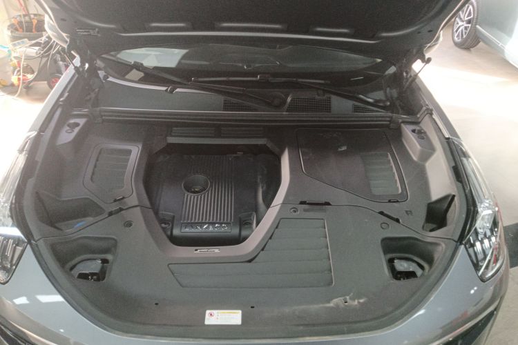 领克01 2020款 2.0T 两驱纯Pro版 国VI机舱底盘24