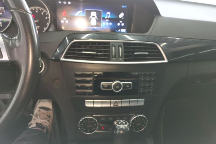 奔驰C级 2013款 C 180 经典型 Grand Edition局部细节16