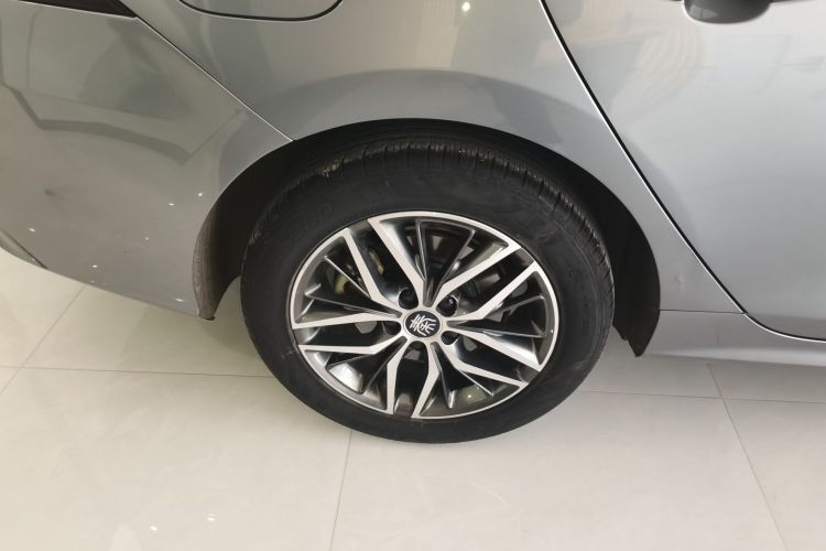 比亚迪 秦PLUS 2021款 DM-i 55KM 旗舰型车身外观6008