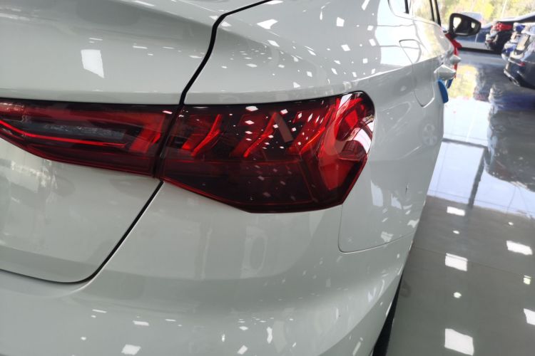 奥迪A3 2022款 A3L Limousine 35 TFSI 时尚运动型车身外观6006