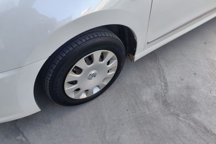 日产 轩逸 2012款 经典 1.6XE 自动舒适版车身外观6007