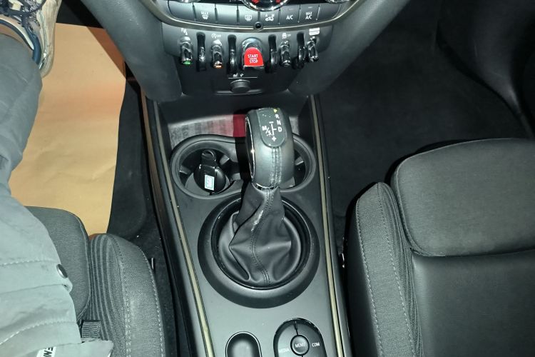 MINI Countryman 2018款 2.0T COOPER S ALL4 经典派局部细节18