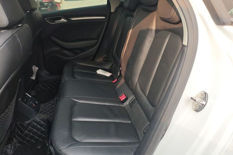 奥迪A3 2016款 Sportback 35 TFSI 风尚型中控内饰21