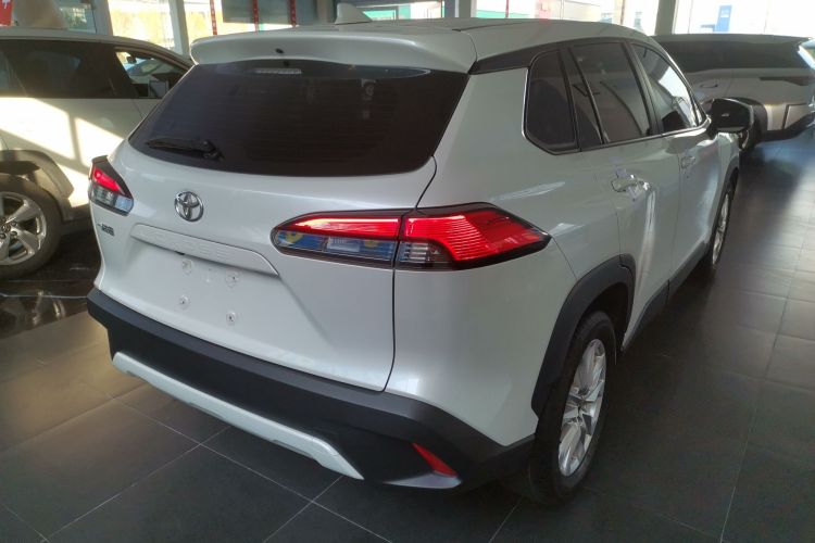 丰田 卡罗拉锐放 2022款 2.0L 豪华版车身外观6005