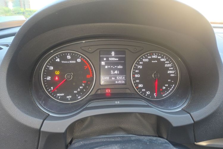 奥迪A3 2018款 30周年年型 Limousine 35 TFSI 进取型中控内饰15