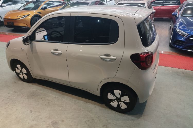 五菱汽车 宏光MINIEV 2025款 四门版 进阶款车身外观4