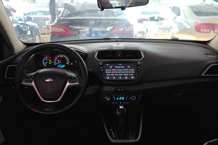 福特 福睿斯 2017款 幸福版 1.5L 自动时尚型中控内饰7002