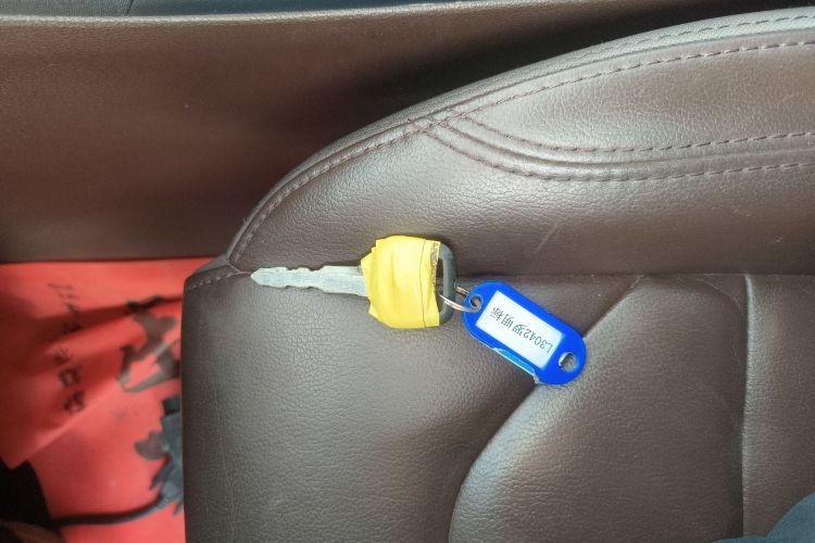 海马V70 2016款 1.5T 自动适·享型 7座中控内饰11