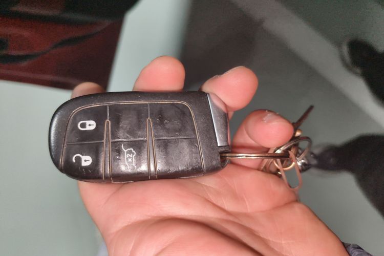 Jeep 自由侠 2018款 互联大屏版 180T 自动劲能版中控内饰7001