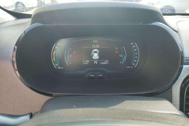 奇瑞 小蚂蚁 2022款 甜粉款 全糖版 磷酸铁锂 29.2kWh 30kW 301km中控内饰14