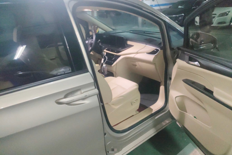 别克GL8 2022款 ES陆尊 653T 尊享型局部细节9005